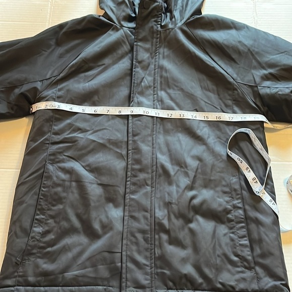 New-all in motion-L-black-Double full zip with Velcro and snaps jacket/coat - Picture 11 of 13